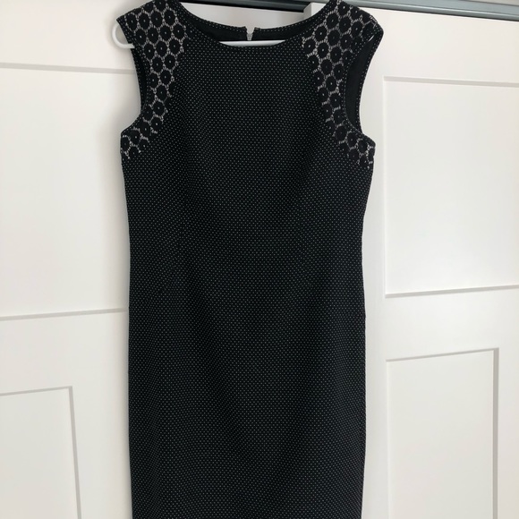 Ann Taylor Dresses & Skirts - Ann Taylor shift dress size 6